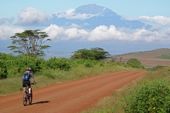 Biketour Kenja-Kilimanjaro. Mount Meru auf der Bikerunde um den Kilimanjaro. Foto: Archiv Härter.